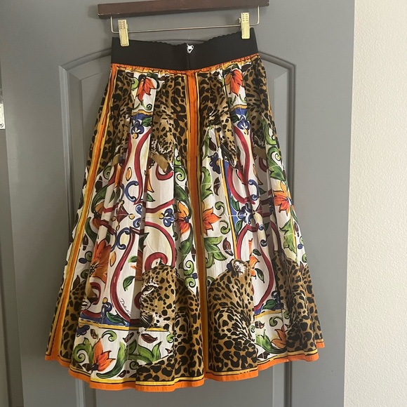 Dolce & Gabbana Leopard Print Skirt - Picture 4 of 4